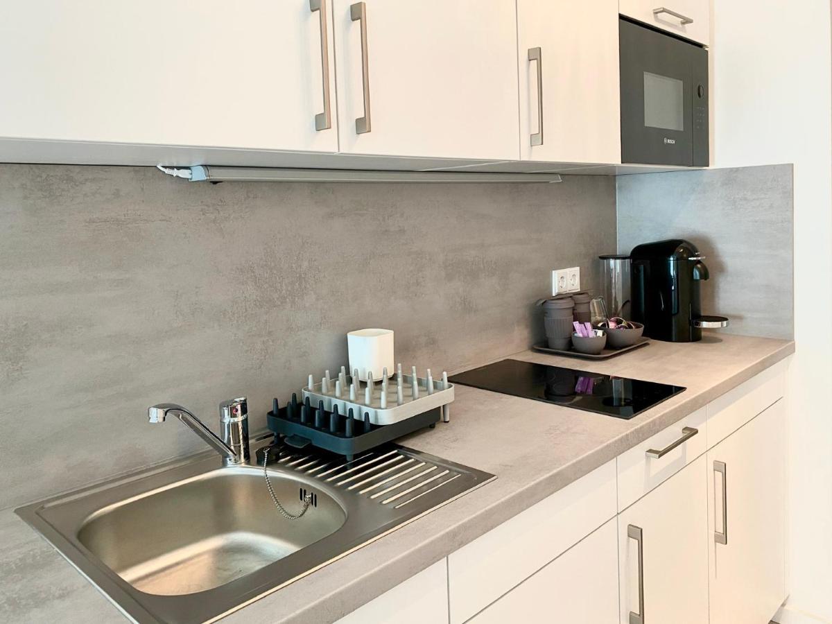 Modernes Apartment, Terrasse Und Garten Am Lilienthalpark Im Suedwesten Berlins Eksteriør billede