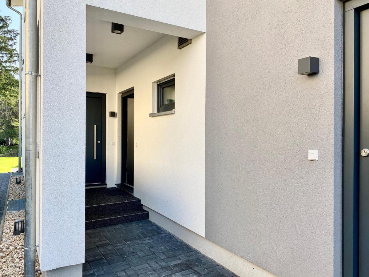 Modernes Apartment, Terrasse Und Garten Am Lilienthalpark Im Suedwesten Berlins Eksteriør billede